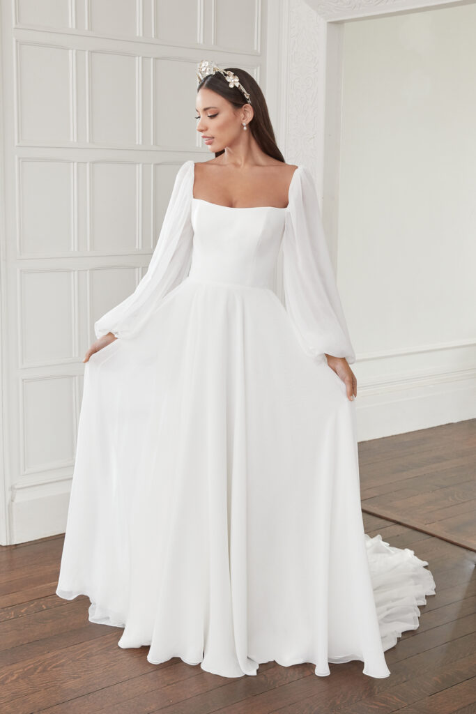 Chiffon long sleeved wedding dress